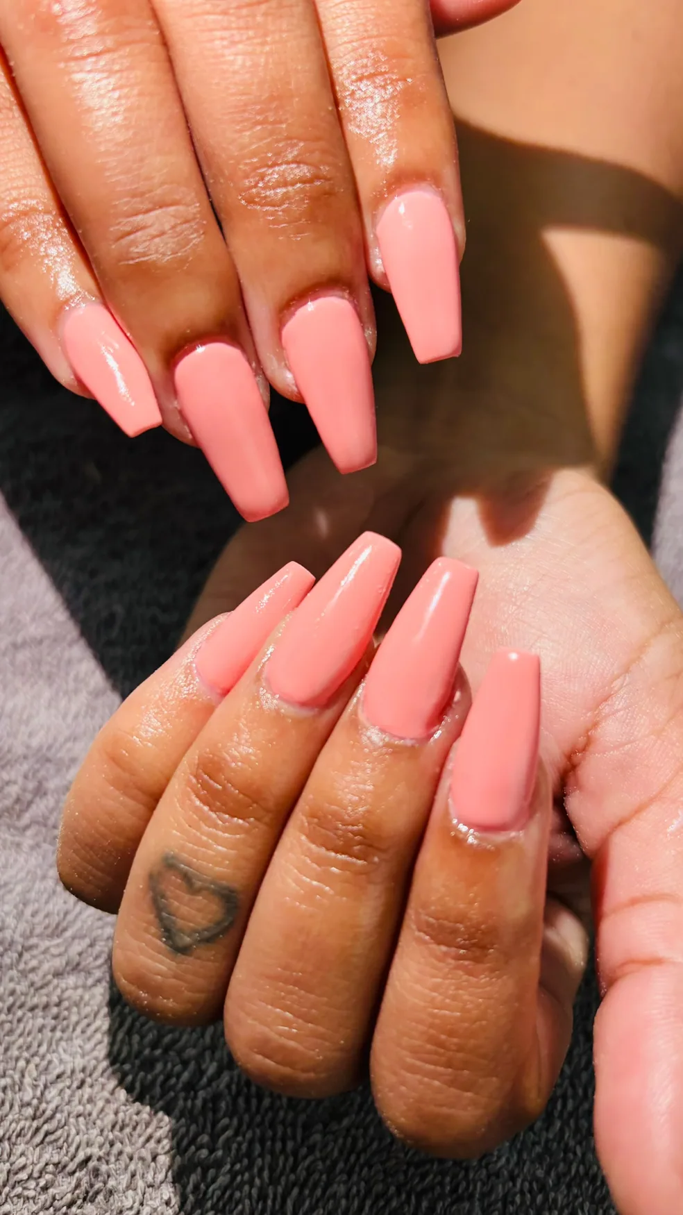 Nail set by Mona — Glossy pink